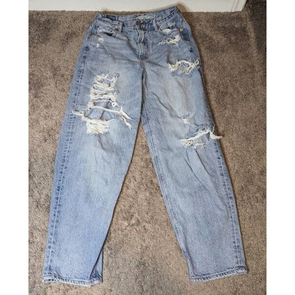 American Eagle Outfitters Relaxed Mom Jeans Destroyed Distressed Womens Size 4
